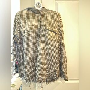 American Eagle Outfitters Black and White Checkered Button Down Shirt